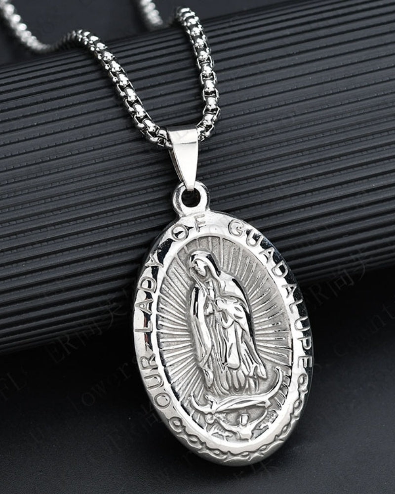 Oval Medallion — Avelmontis