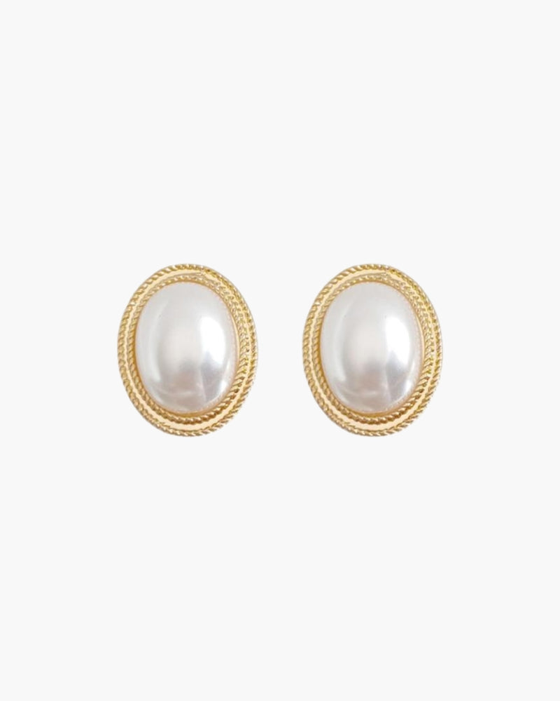Radiance Oval Pearl Studs — Avelmontis