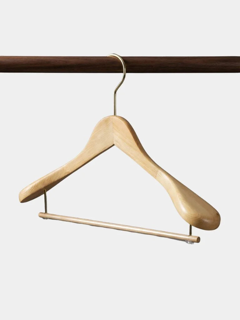 Premium Wood Hanger Set — Avelmontis