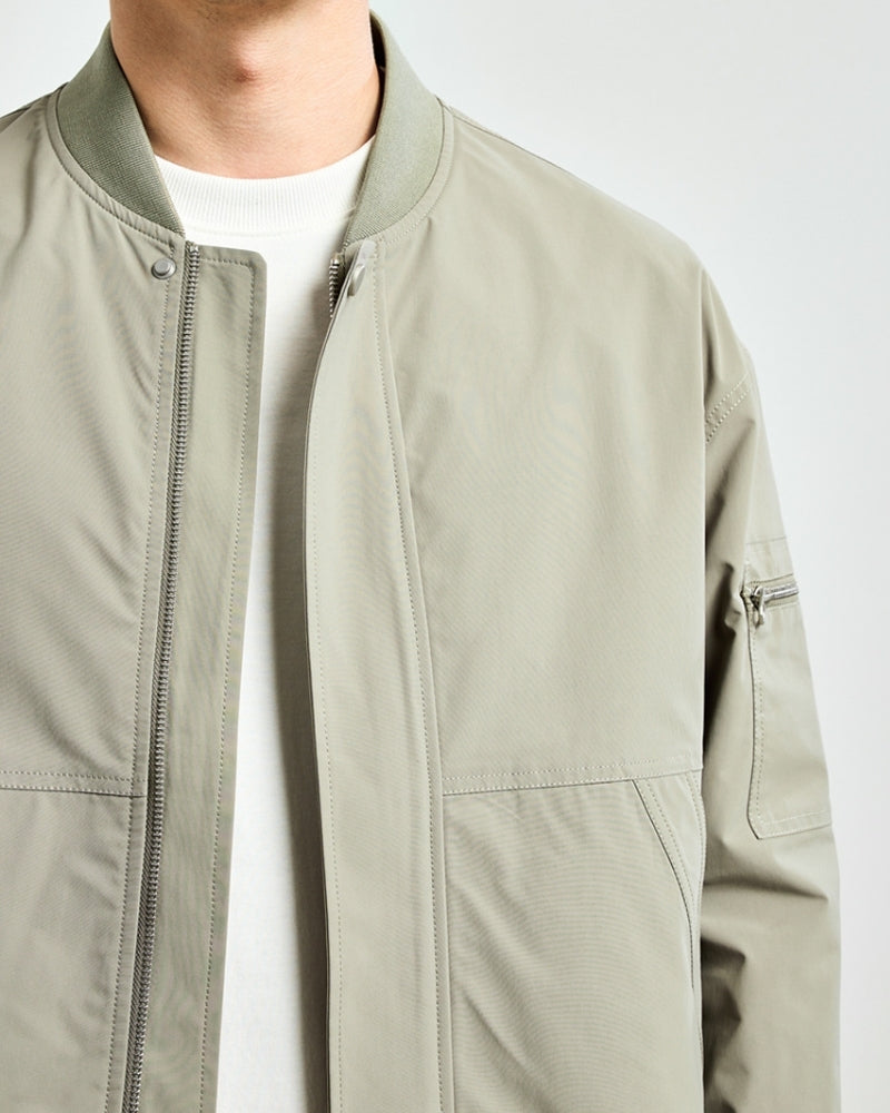 Minimalist Bomber Jacket — Avelmontis