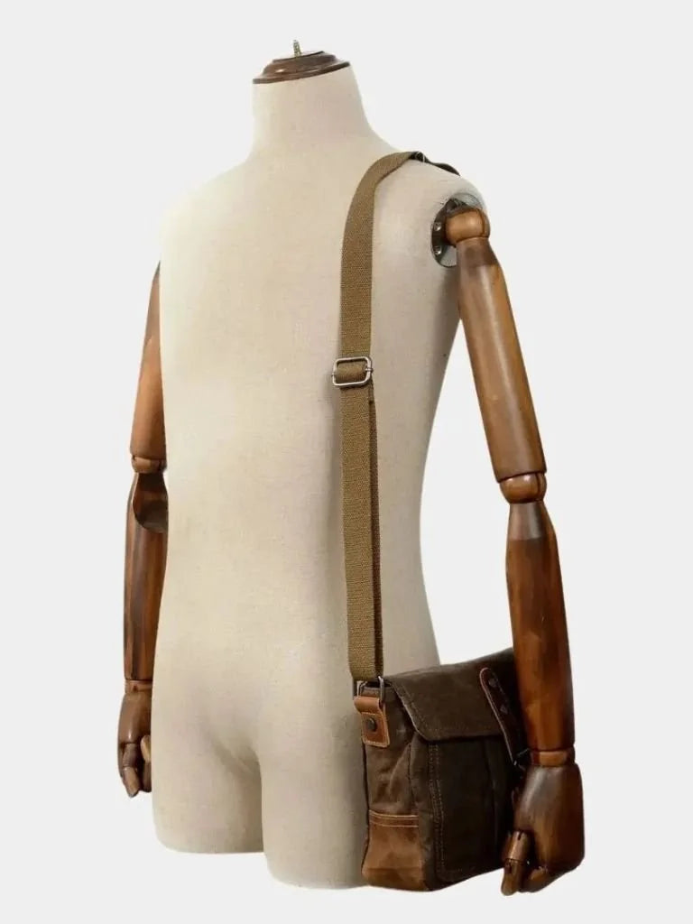 Balmoral Courier Transversal Bag | Bellmont Society