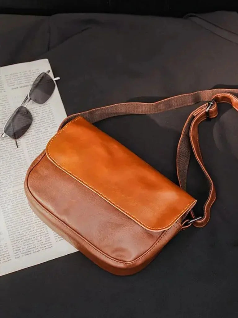 Milan Essential Leather Shoulder Bag — Avelmontis