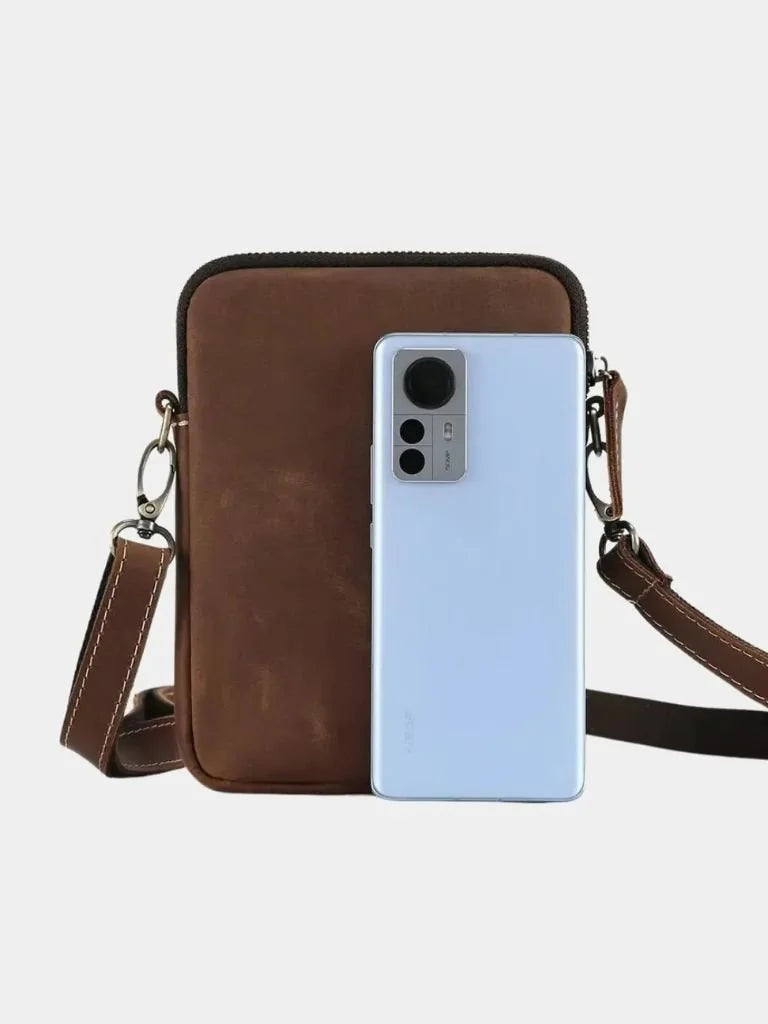 Minimalist Crossbody Leather Bag — Avelmontis