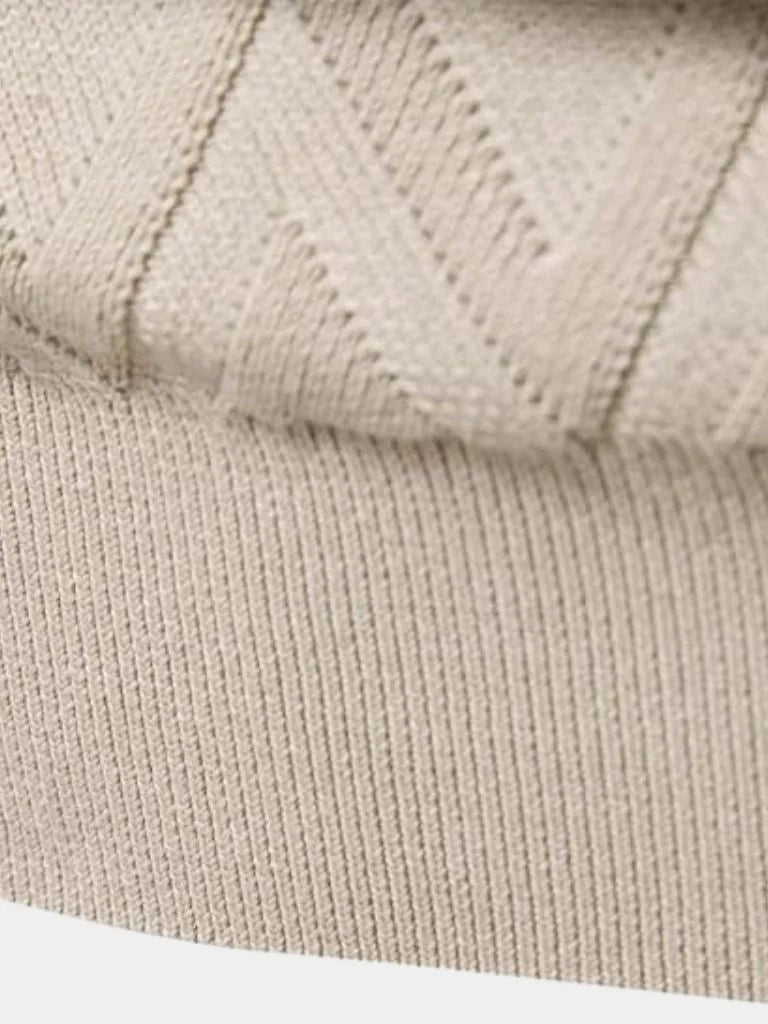 Minimalist Knit Pullover — Avelmontis