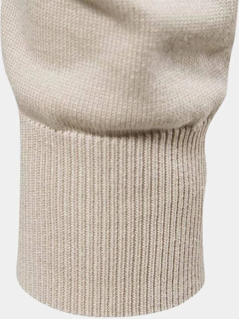 Minimalist Knit Pullover — Avelmontis