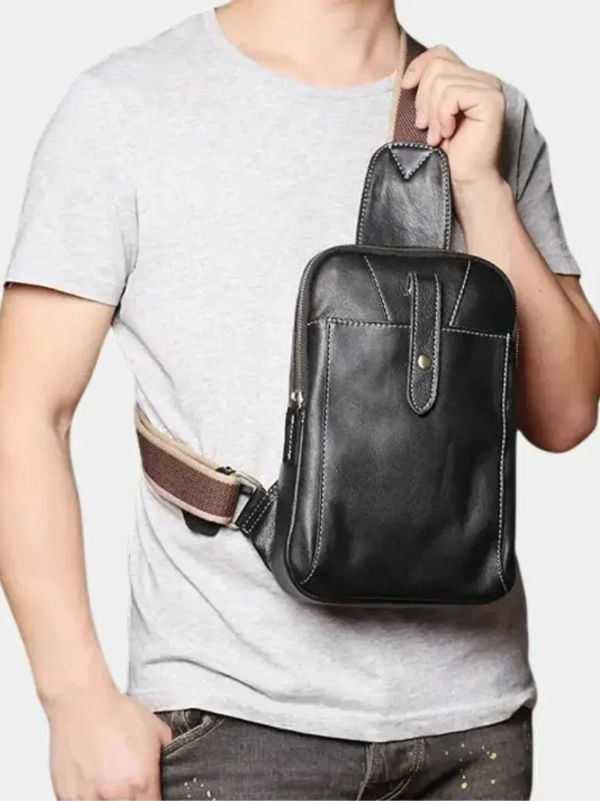 Minimalist Leather Shoulder Bag — Avelmontis