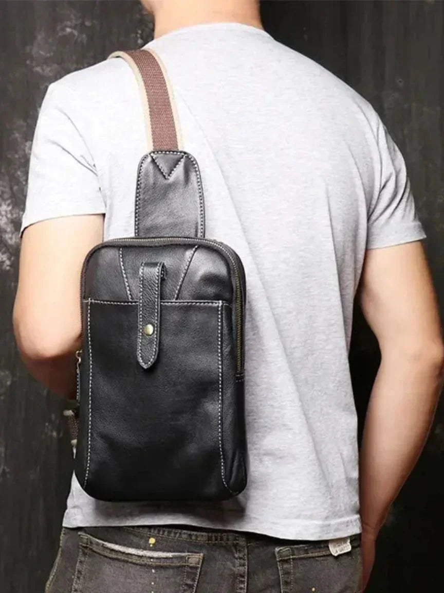 Minimalist Leather Shoulder Bag — Avelmontis