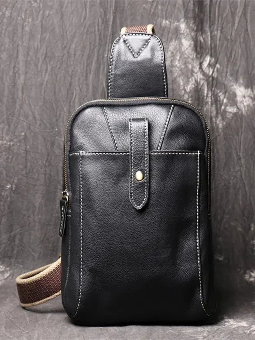 Minimalist Leather Shoulder Bag — Avelmontis