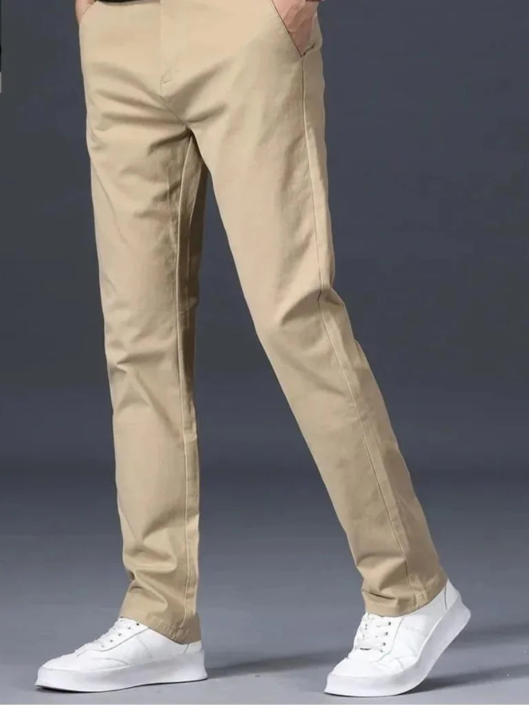 Minimalist Straight Trousers — Avelmontis