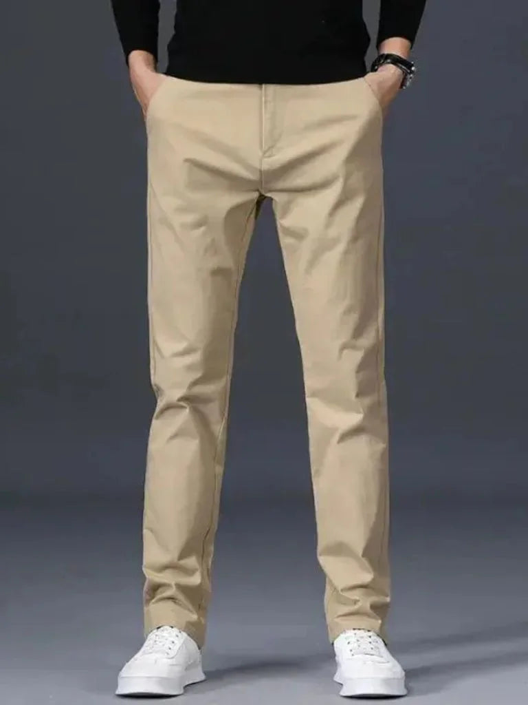 Minimalist Straight Trousers — Avelmontis
