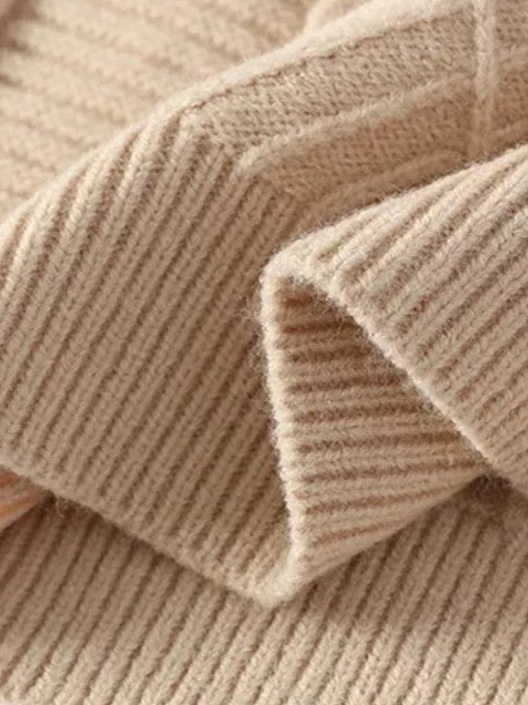 Minimalist Textured Sweater — Avelmontis