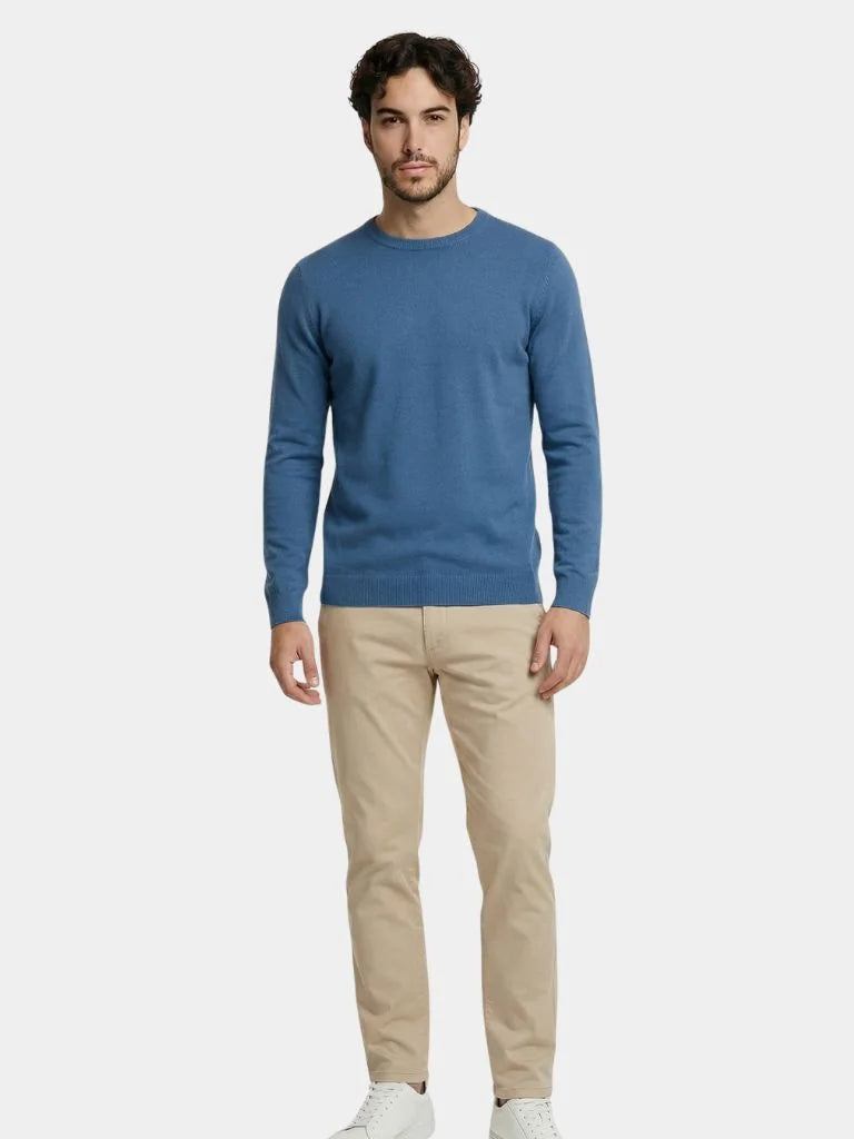 Premium Minimalist Pullover — Avelmontis