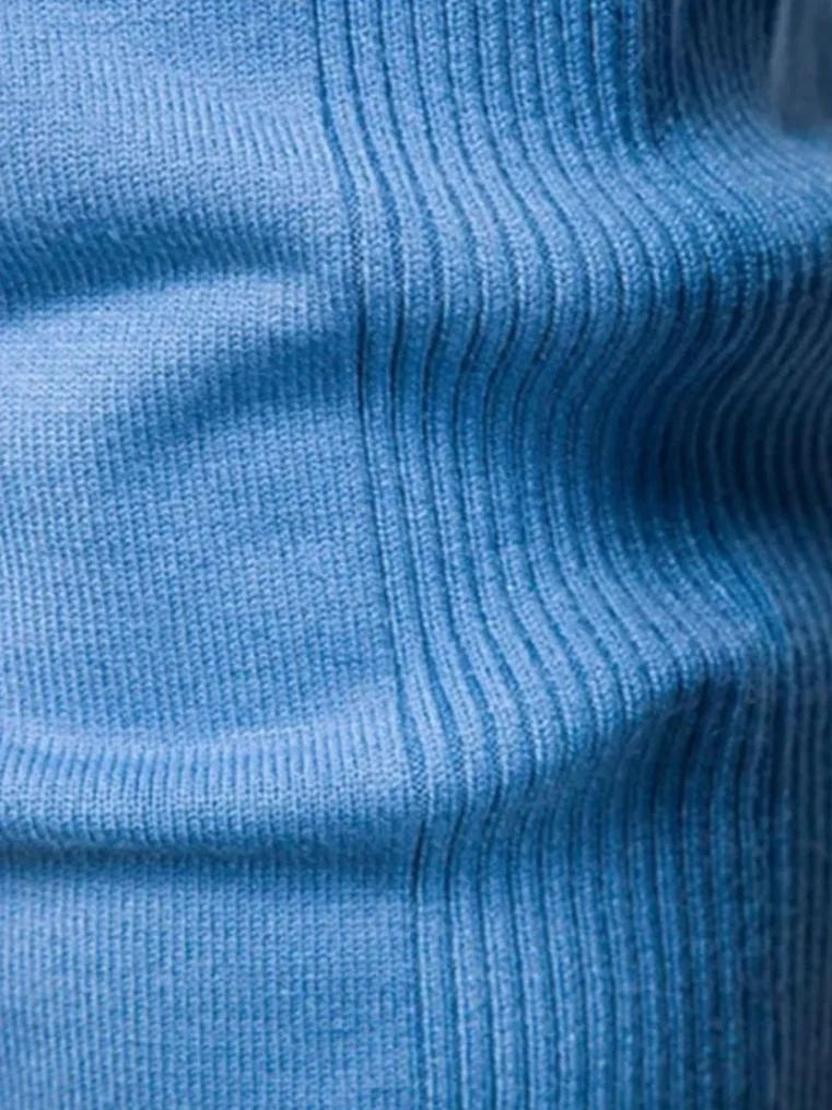 Premium Minimalist Pullover — Avelmontis
