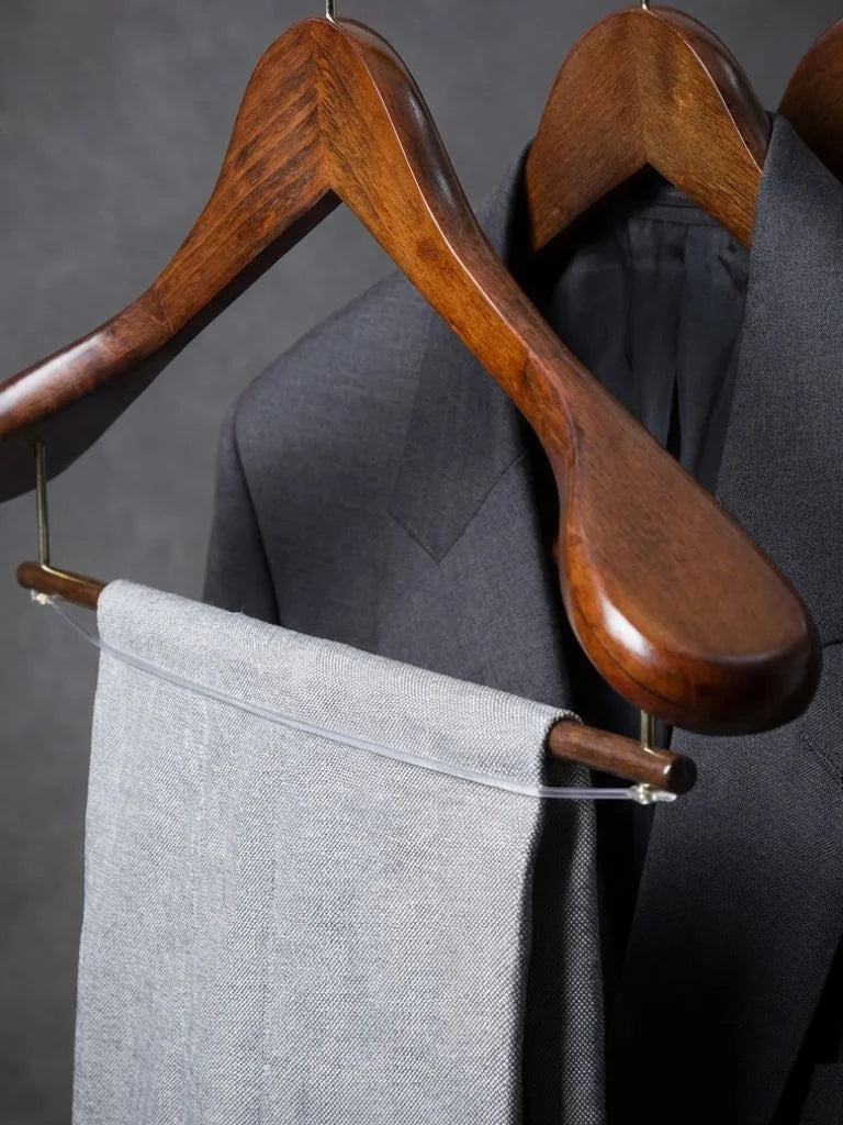 Premium Wood Hanger Set — Avelmontis