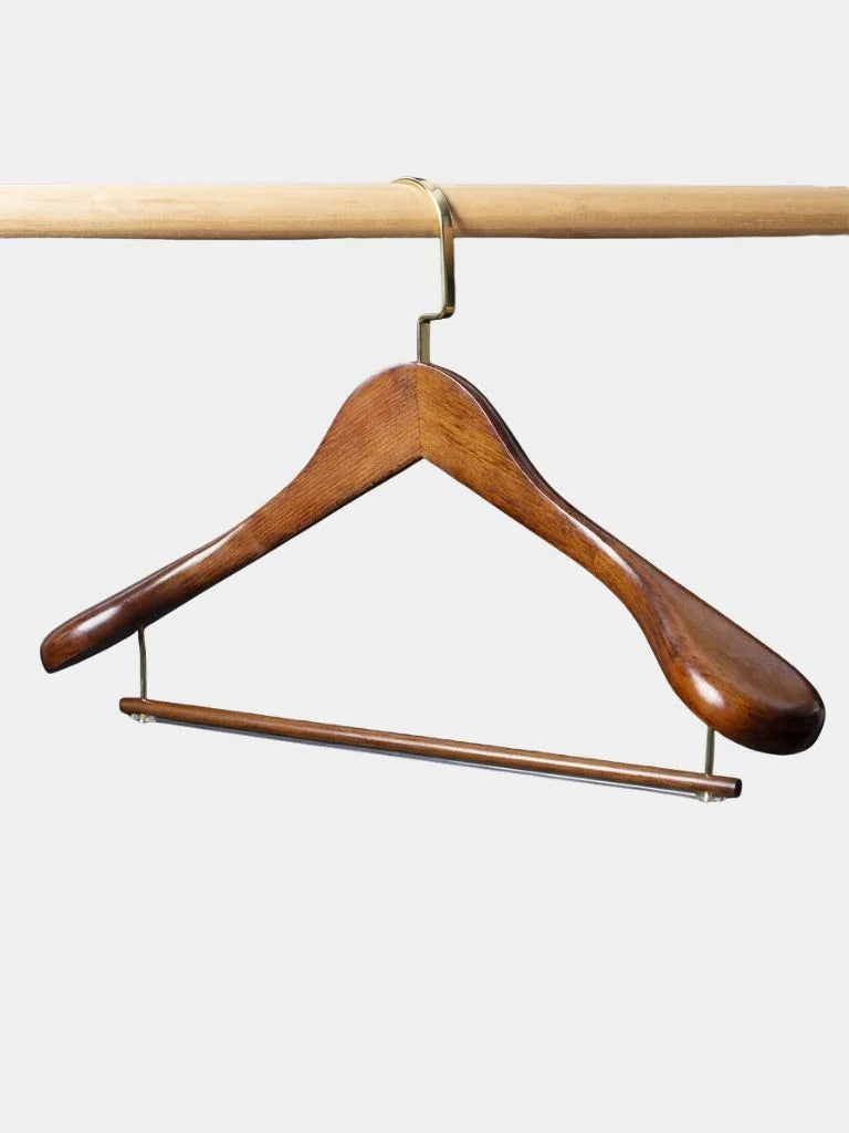 Premium Wood Hanger Set — Avelmontis
