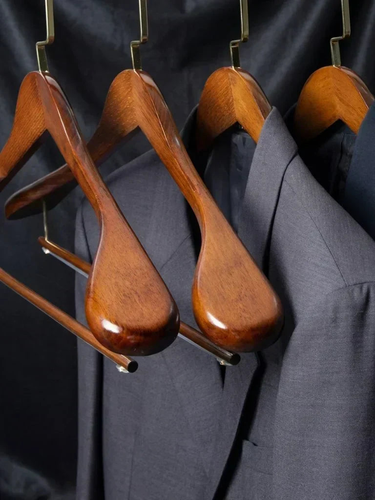 Premium Wood Hanger Set — Avelmontis
