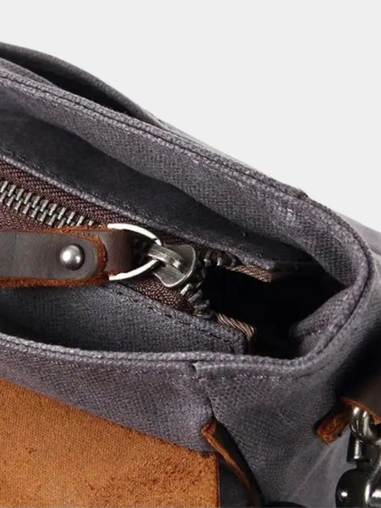 Windsor Messenger Shoulder Bag - Montierri